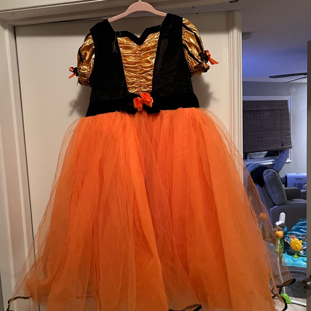 Halloween dress size 4-5T